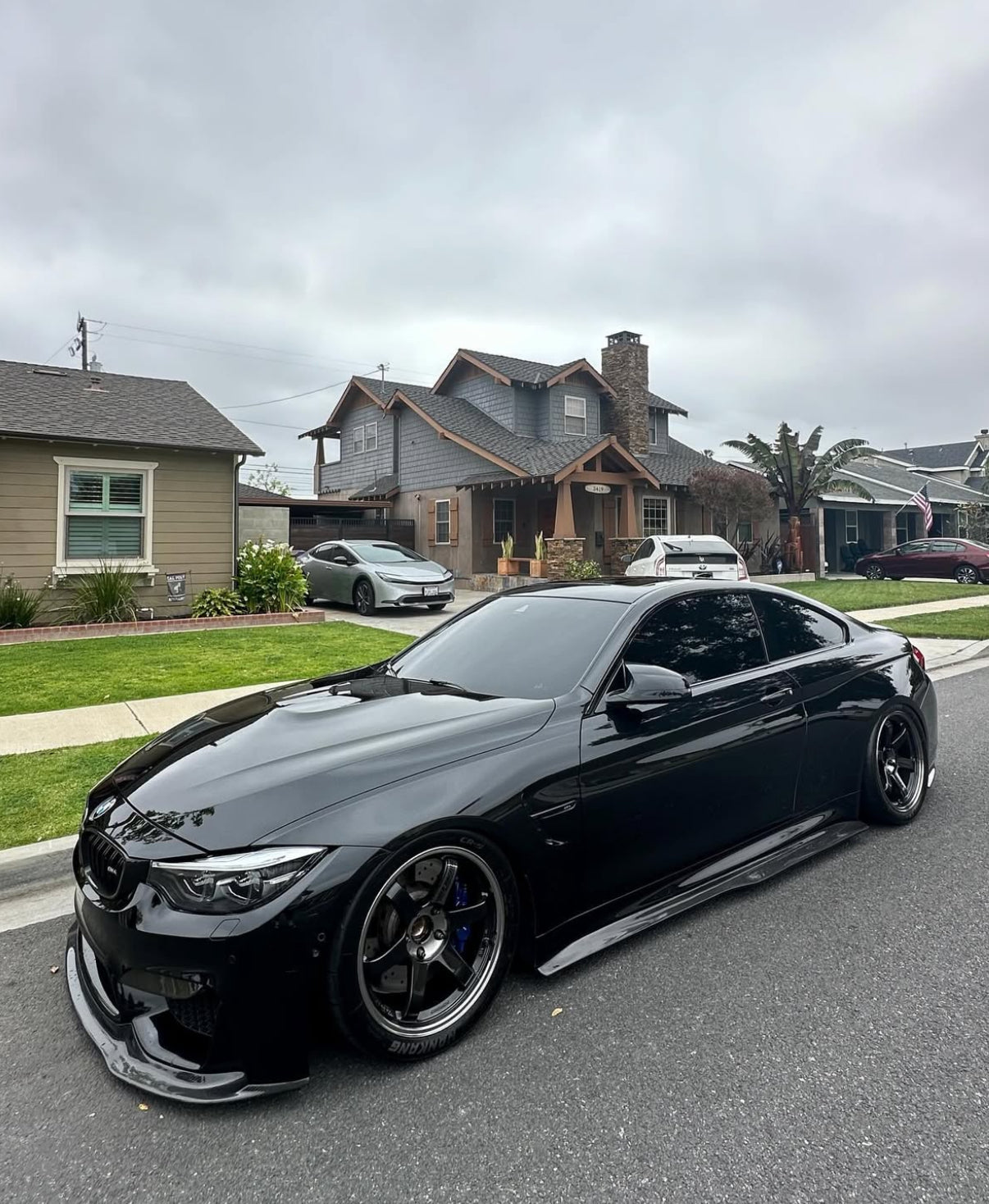 F82 M4 Carbon Fiber PSM Style Side Skirt Extensions